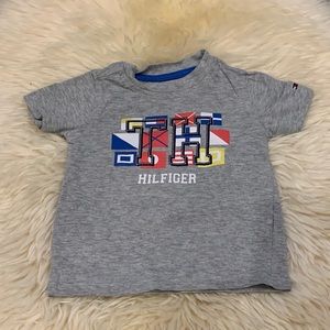 Tommy Hilfiger Gray T-Shirt in size 12M